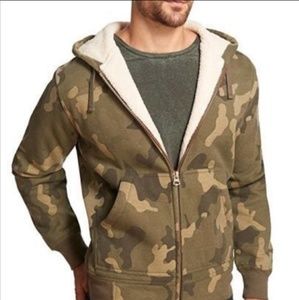Weatherproof Vintage Full Zip Fleece Camo Jacket.